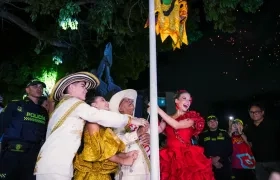 Monarquía carnavalera estuvo presente durante el evento.