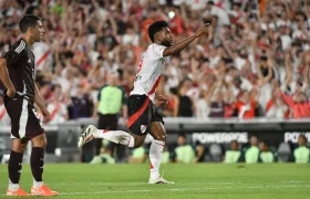 Miguel Borja celebrando su gol a México.