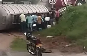 Momento en que roban la gasolina.