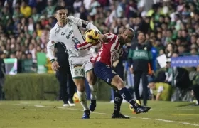 James Rodríguez durante el partido contra Chivas.