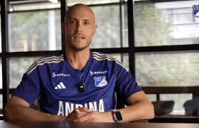 David González con la camiseta de Millonarios puesta.