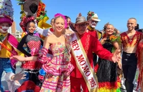 Reina del Carnaval Tatiana Angulo Fernández De Castro y Rey Momo Gabriel Marriaga. 