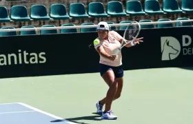 Valentina Mediorreal en acción de juego este martes.