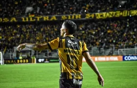 Michael Ortega en un partido con The Strongest.