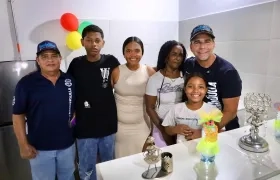 Momentos de la entrega del mejoramiento de vivienda en el Por Fin.