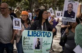 Familias de los detenidos piden su liberación. 