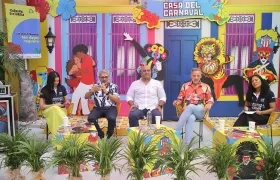 El director de la C.R.A., Jesús León Insignares, y el gerente de Carnaval S.A., Juan José Jaramillo.