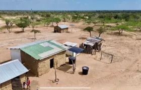 Casa con sistema fotovoltaico.