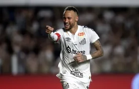 Neymar marcó su segundo gol desde que regresó al Santos.