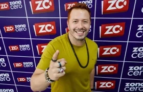 Mauricio Rivera promociona en el Carnaval su canción 'Esto lo tienes que saber'. 