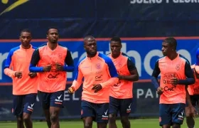 Entrenamiento de la selección ecuatoriana previo al juego frente a Venezuela.