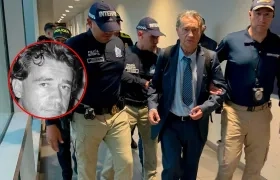 Carlos Lehder siendo detenido en el Aeropuerto El Dorado.