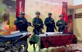 Integrantes del Ejército luego de la operación.