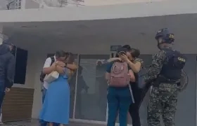 Momento del reencuentro de las víctimas con sus familias. 