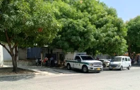 Momento en que ingresa uno de los cuerpos a Medicina Legal.