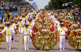 Imponente el Cumbión de Oro desfilando este sábado en la Vía 40.