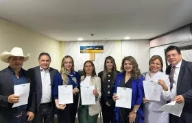 Los senadores que firmaron la ponencia de archivo de la Reforma Laboral.