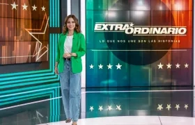 La periodista y presentadora Ángela Collazos, en el set de ‘Extraordinario. 