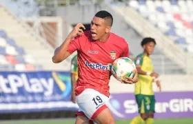 Stiwart Acuña, autor de dos goles.