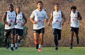 Yimmi Chará, Jhomier Guerrero, Edwin Herrera, José Enamorado y Didier Moreno durante un entrenamiento.