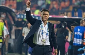 Gustavo Florentín en un partido con Atlético Bucaramanga.