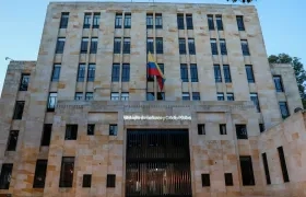 Fachada del Ministerio de Hacienda y Crédito Público, en Bogotá.