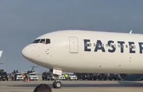 Avión aterrizó en la mañana de este viernes.