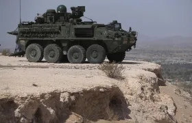 Un vehículo blindado 'Stryker' del Ejército de Estados Unidos, en la frontera con Ciudad Juárez. 