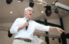 Guillermo Alfonso Jaramillo, ministro de salud.