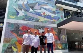 Alcalde local Norte Centro Histórico, Laurian Puerta Ruiz; secretario de Cultura, Juan Carlos Ospino; alcalde, Alejandro Char; artista, Salím Osta Lefranc. 