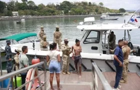 Las autoridades de Panamá en las labores de rescate. 