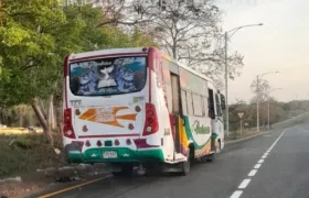 Bus involucrado en el accidente de tránsito. 