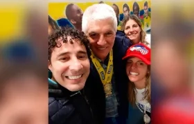 Julio Comesaña y Jorge Bolaño en Bogotá tras la conquista de la novena estrella del Junior, en 2019.