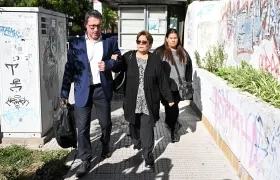 Ana y Claudia, hermanas de Diego Maradona, llegan al Tribunal de San Isidro.