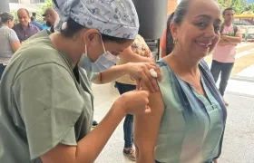 Vacunación contra la fiebre amarilla. 