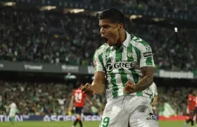 Cucho Hernández celebrando su gol a Osasuna este domingo.