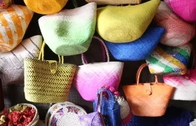 Distintos emprendimientos durante la feria. 