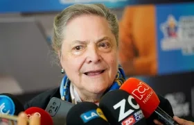 Clara López, senadora de la República.