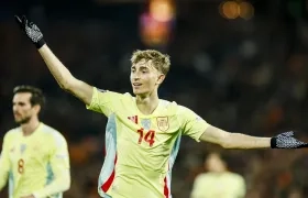 El jugador español Dean Huijsen en una imagen de archivo con la selección.