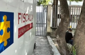 El cuerpo de la mujer fue trasladado a Medicina Legal. 