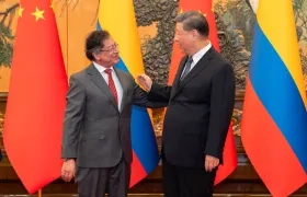 El Presidente Gustavo Petro y el Presidente chino, Xi Jinping, tras la adhesión de Colombia a la Ruta de la Seda.​