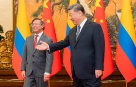 El Presidente Gustavo Petro y el mandatario de China, Xi Jinping.