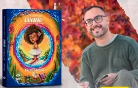 Ralph Saumet y su primer libro 'Los colores de evano'. 