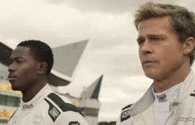 Brad Pitt y Damson Idris, en una escena de 'F1: la película'. 