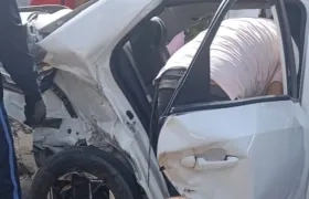 El accidente se registró en el kilómetro 27 de la vía entre Ciénaga y Barranquilla. 