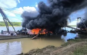 Una de las dragas destruidas por la Policía. 