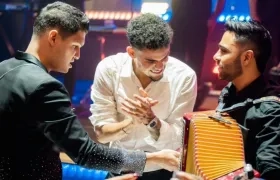 Elder Dayán puso a gozar con sus canciones. 