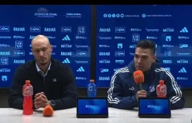 El técnico David González y Radamel Falcao García.
