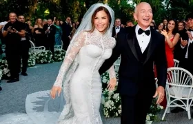 Jeff Bezos y Lauren Sánchez. 