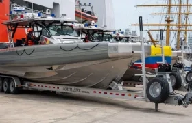 Unidad de guardacostas entregada por EE.UU.